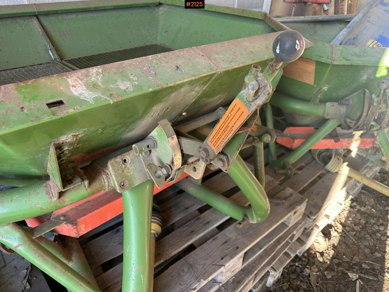 Fertilizer spreader - Разбрасыватель удобрений: фото 2 Fertilizer spreader - Разбрасыватель удобрений: фото 2