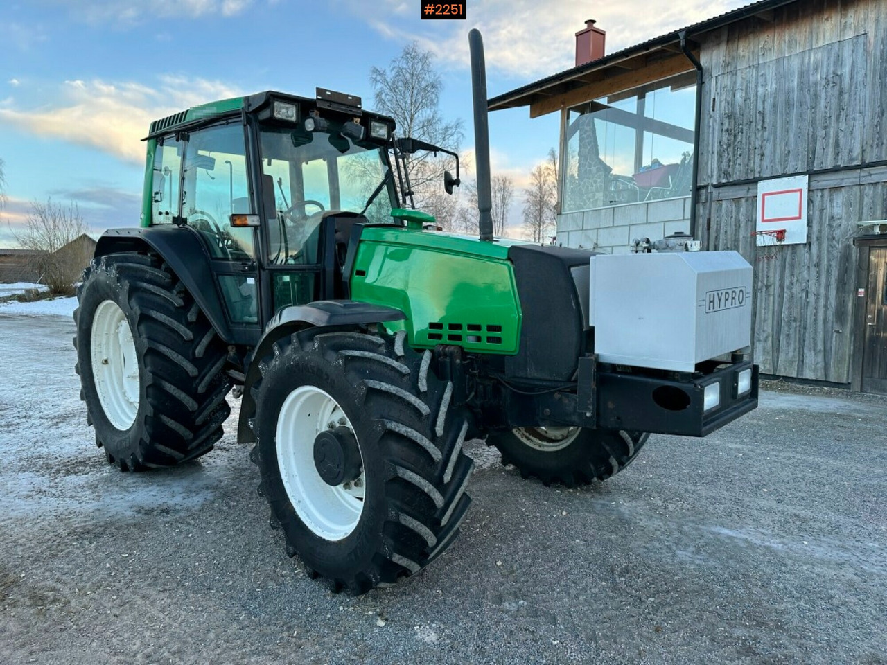 Трактор Valtra X110 waiststeering tractor with twintrac: фото 7