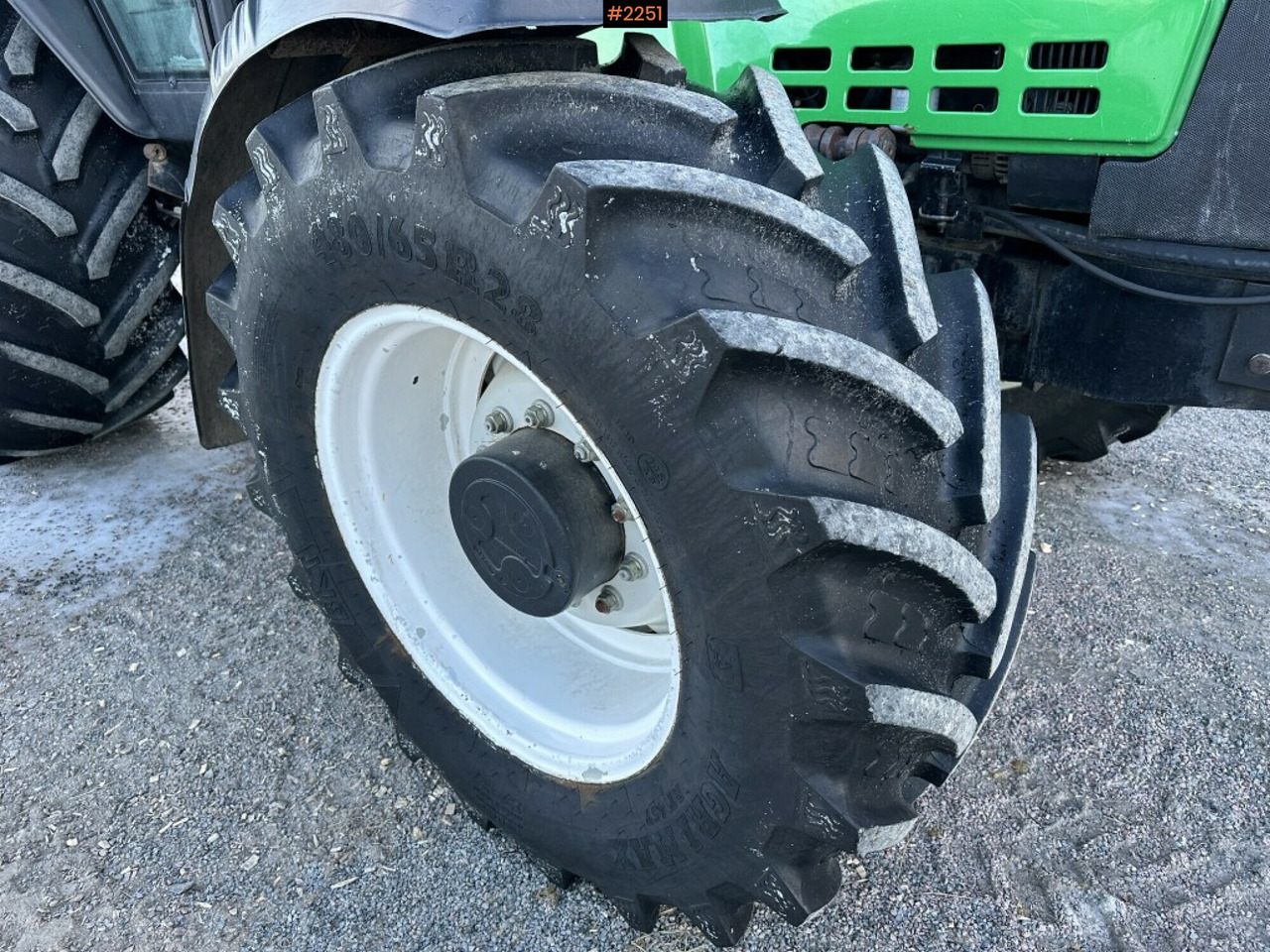Трактор Valtra X110 waiststeering tractor with twintrac: фото 12