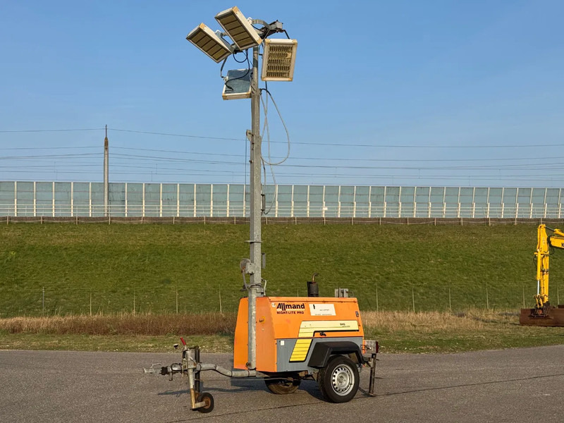 Doosan Allmand Night-Light Pro mobiele lichtmast LED - Осветительная мачта: фото 1 Doosan Allmand Night-Light Pro mobiele lichtmast LED - Осветительная мачта: фото 1