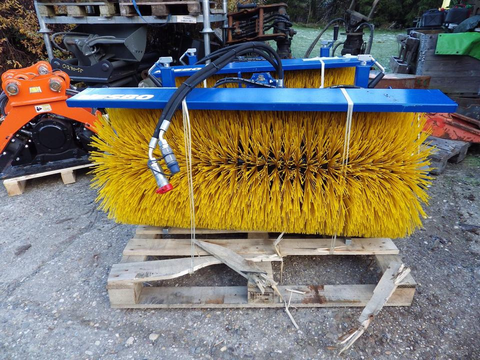 Front Kehrmaschine vollhydraulisch 1200NESBO ISEKI (2200 netto) - Щетка: фото 2 Front Kehrmaschine vollhydraulisch 1200NESBO ISEKI (2200 netto) - Щетка: фото 2