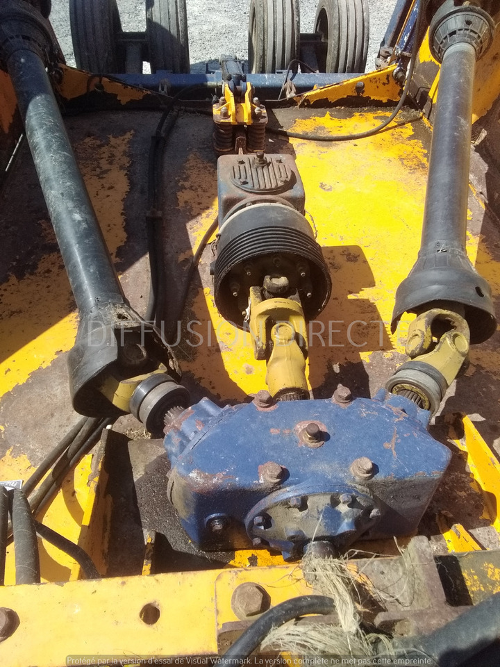 BOMFORD BROYEUR A AXE HORIZONTAL TRI WING 4600 - Газонокосилка: фото 5 BOMFORD BROYEUR A AXE HORIZONTAL TRI WING 4600 - Газонокосилка: фото 5