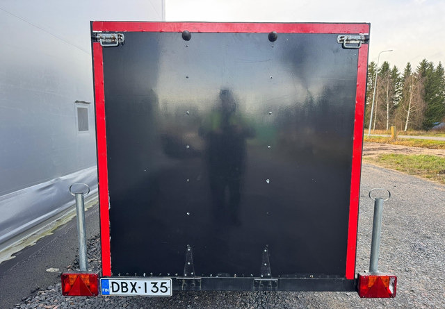 Umpiperäkärry - Прицеп для легкового автомобиля: фото 4 Umpiperäkärry - Прицеп для легкового автомобиля: фото 4