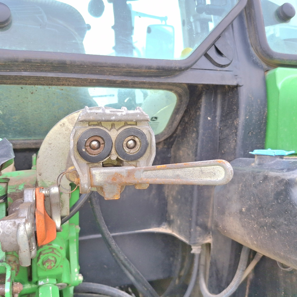 Трактор JOHN DEERE 5100 R: фото 9 Трактор JOHN DEERE 5100 R: фото 9