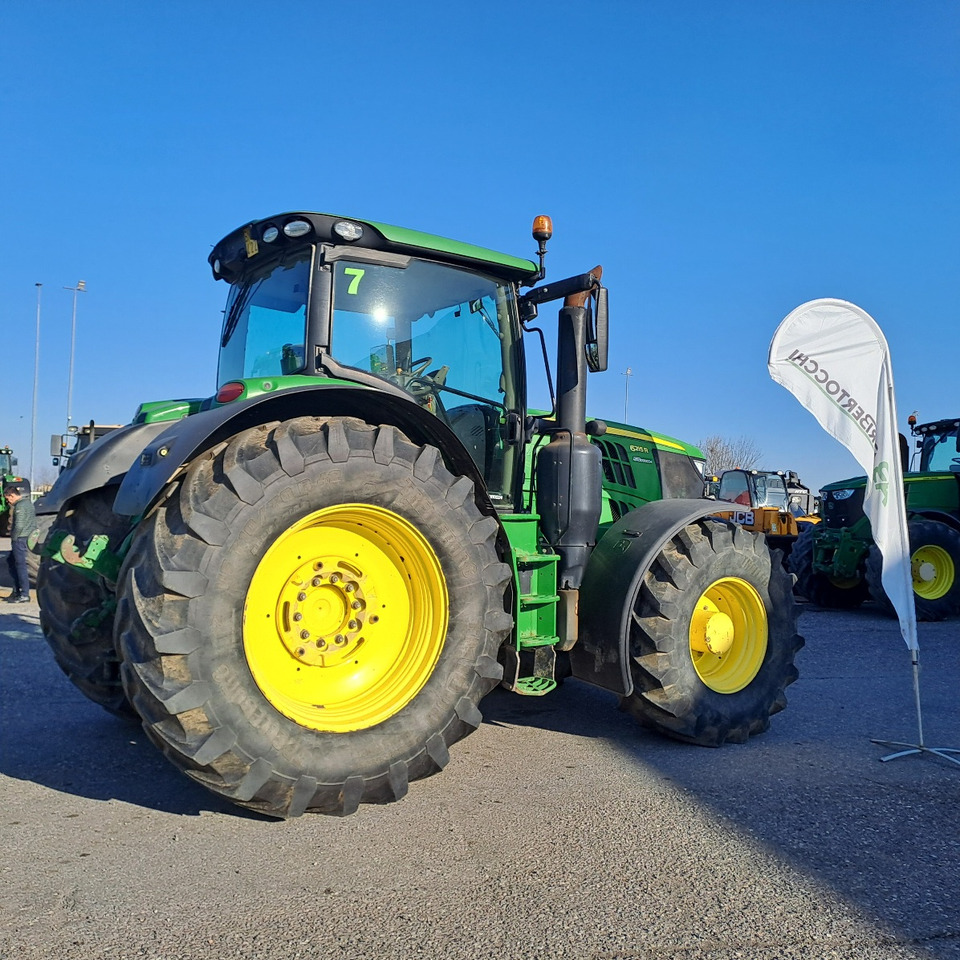 JOHN DEERE 6215R - Трактор: фото 3 JOHN DEERE 6215R - Трактор: фото 3