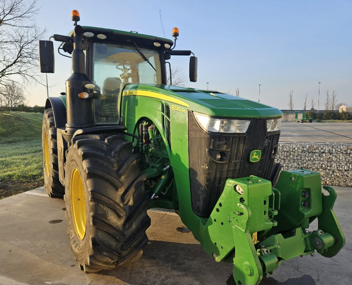 JOHN DEERE 8410 - Трактор: фото 1 JOHN DEERE 8410 - Трактор: фото 1