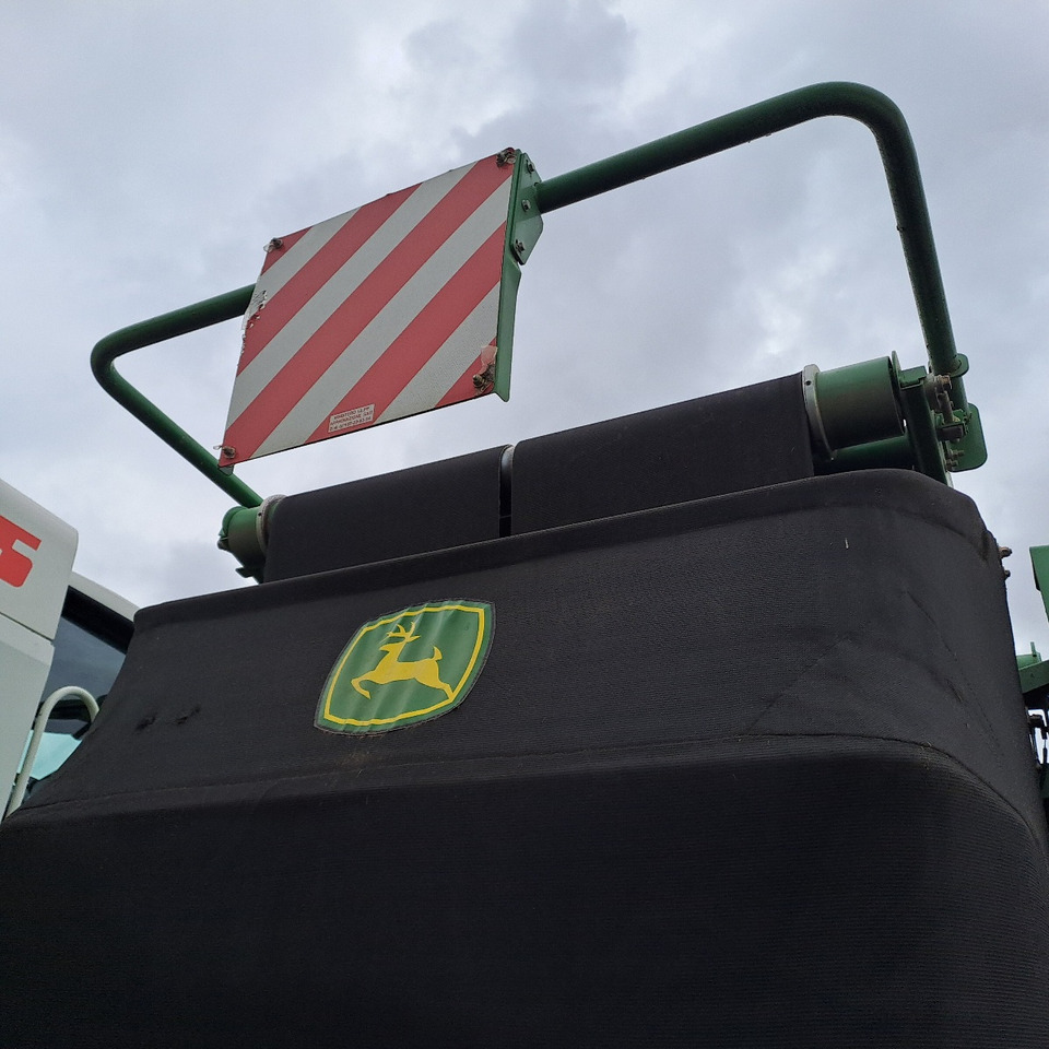 ROTOPRESSA JOHN DEERE 990 - Пресс-подборщик рулонный: фото 2 ROTOPRESSA JOHN DEERE 990 - Пресс-подборщик рулонный: фото 2