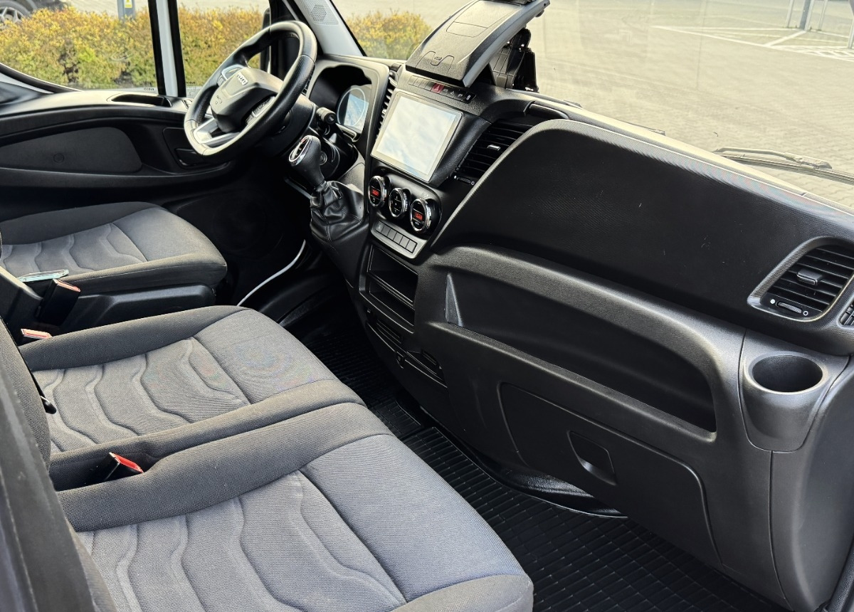Iveco Daily L4H3 3.0 180KM Hi-matic LED KAMERA Bezwypadkowy Salon PL FV23 - Цельнометаллический фургон: фото 5 Iveco Daily L4H3 3.0 180KM Hi-matic LED KAMERA Bezwypadkowy Salon PL FV23 - Цельнометаллический фургон: фото 5