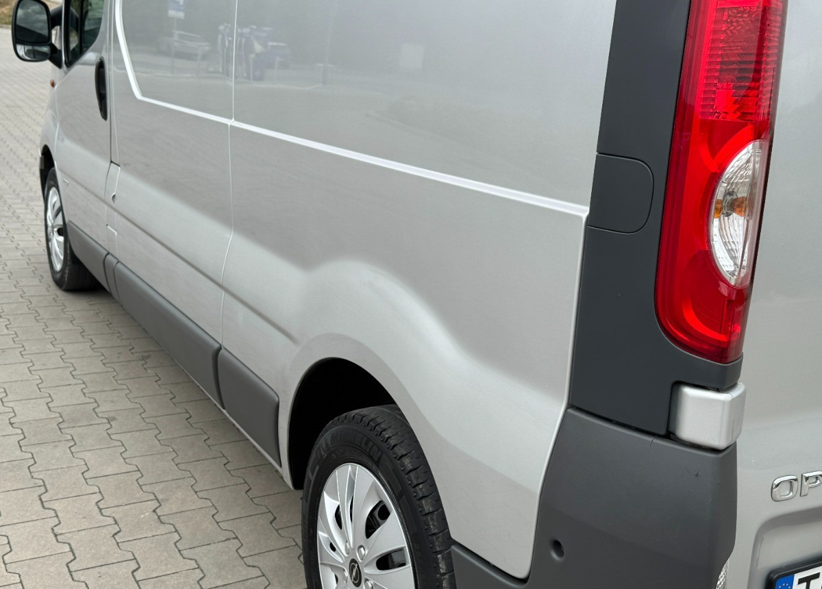 Цельнометаллический фургон Opel Vivaro 2.0 DCI 115KM 2013 Rok SERWISOWANY Bezwypadkowy Super Stan: фото 17 Цельнометаллический фургон Opel Vivaro 2.0 DCI 115KM 2013 Rok SERWISOWANY Bezwypadkowy Super Stan: фото 17