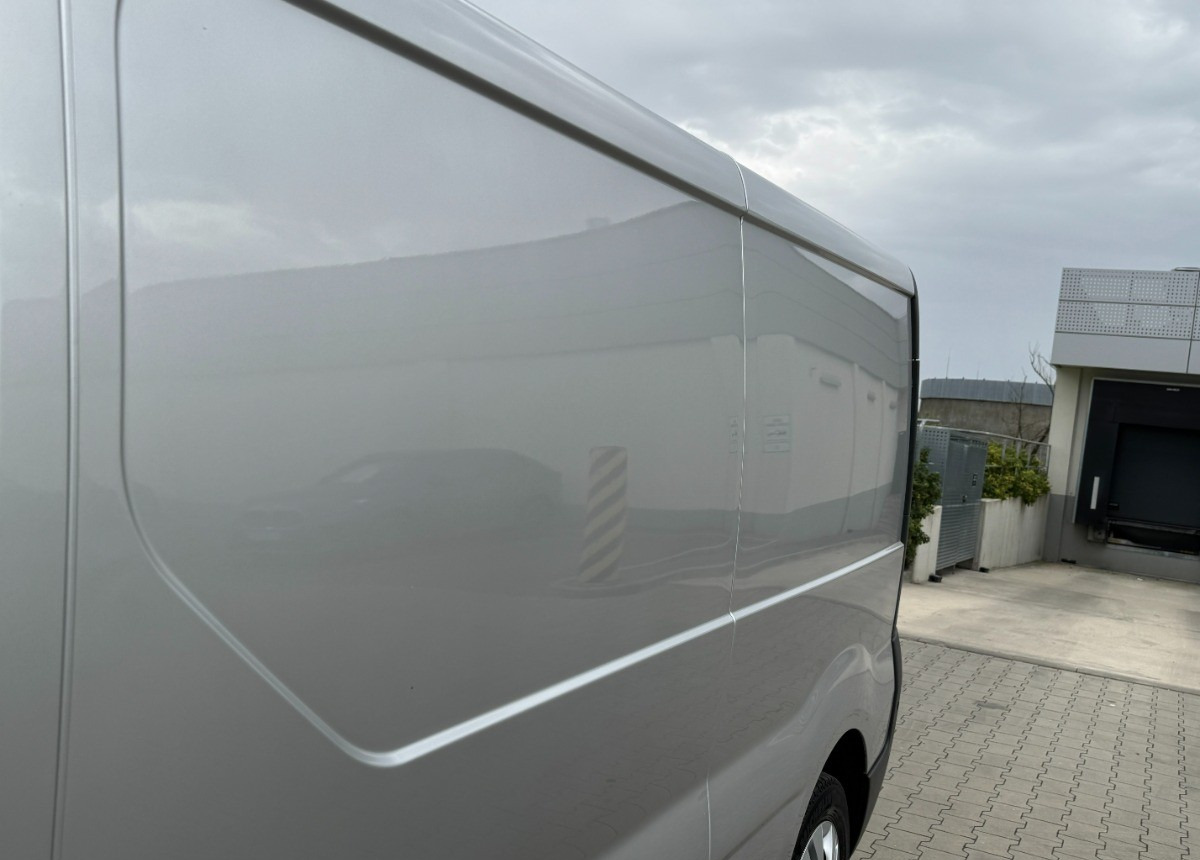 Цельнометаллический фургон Opel Vivaro 2.0 DCI 115KM 2013 Rok SERWISOWANY Bezwypadkowy Super Stan: фото 13 Цельнометаллический фургон Opel Vivaro 2.0 DCI 115KM 2013 Rok SERWISOWANY Bezwypadkowy Super Stan: фото 13
