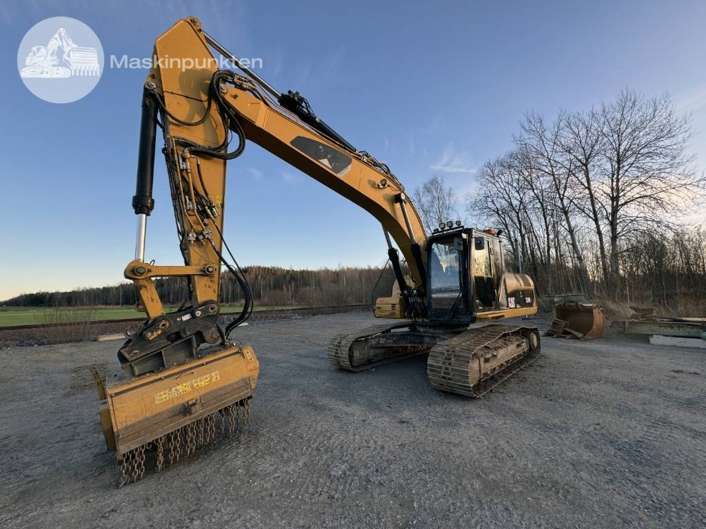 CAT 324 D L - Гусеничный экскаватор: фото 1 CAT 324 D L - Гусеничный экскаватор: фото 1