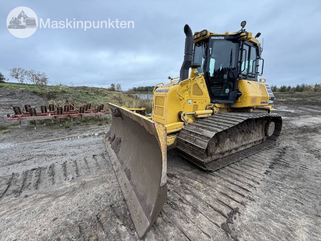 Komatsu D 51 Pxi-24EO  - Бульдозер: фото 1 Komatsu D 51 Pxi-24EO  - Бульдозер: фото 1