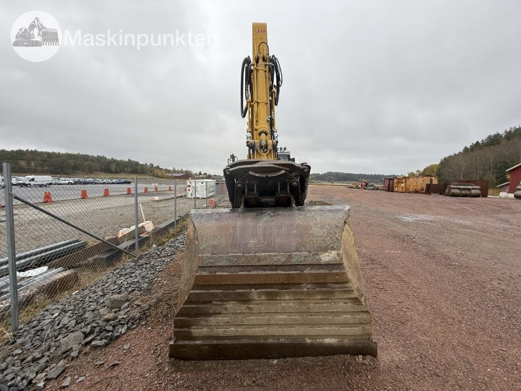 Komatsu PC 210 LC-11EO - Гусеничный экскаватор: фото 2 Komatsu PC 210 LC-11EO - Гусеничный экскаватор: фото 2