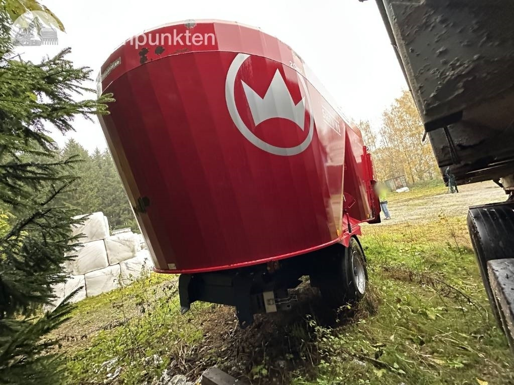 Kverneland Siloking TrailedLine Duo 2218-20 - Кормораздатчик: фото 4 Kverneland Siloking TrailedLine Duo 2218-20 - Кормораздатчик: фото 4