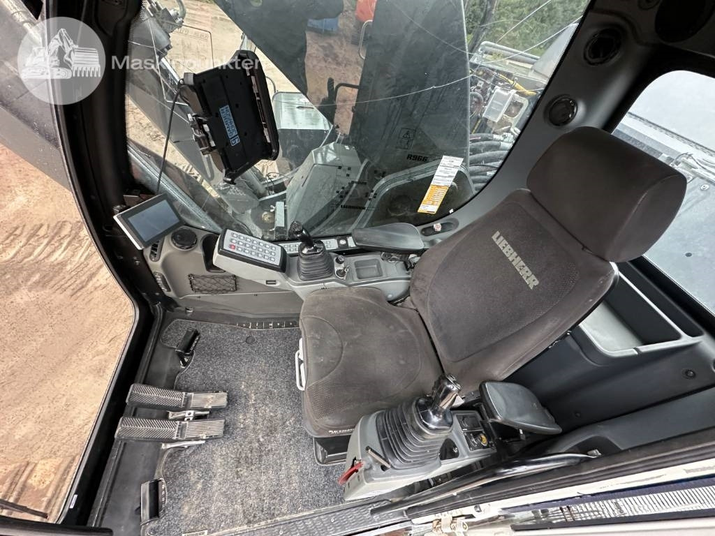 Гусеничный экскаватор Liebherr R 966 HD: фото 13