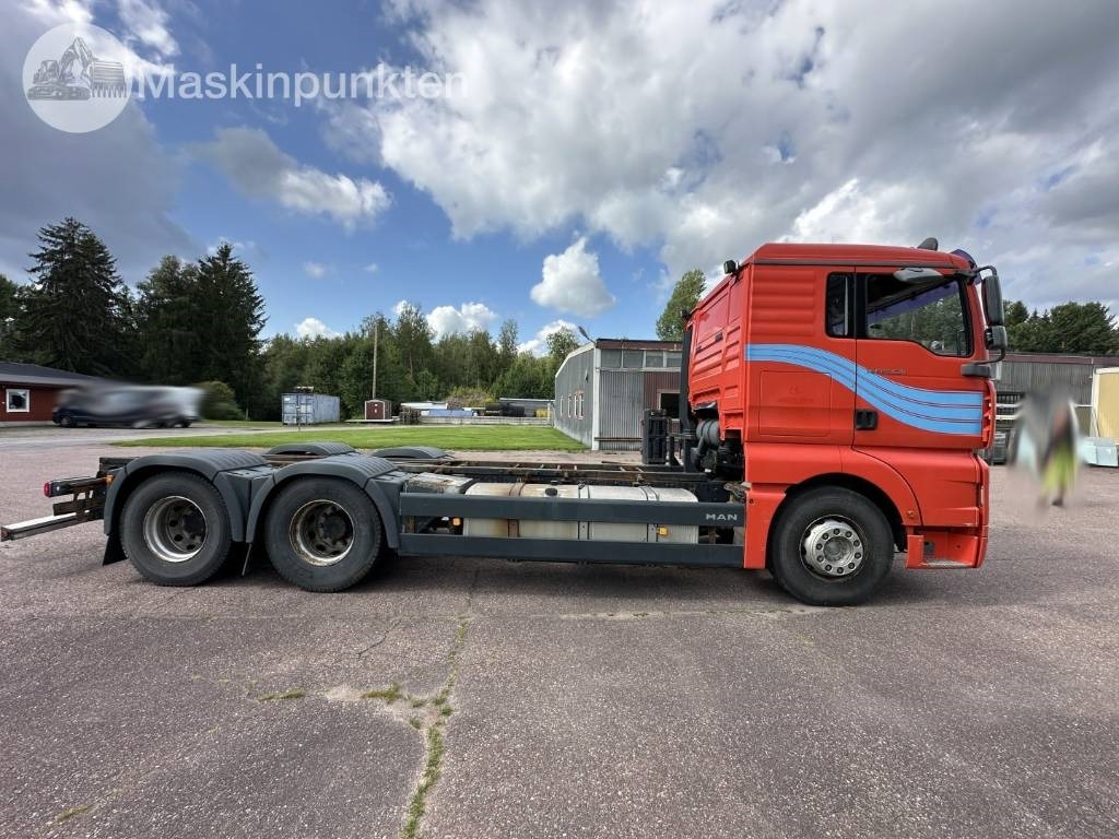 MAN TGX 28.530 LAXO - Грузовик-шасси: фото 4 MAN TGX 28.530 LAXO - Грузовик-шасси: фото 4