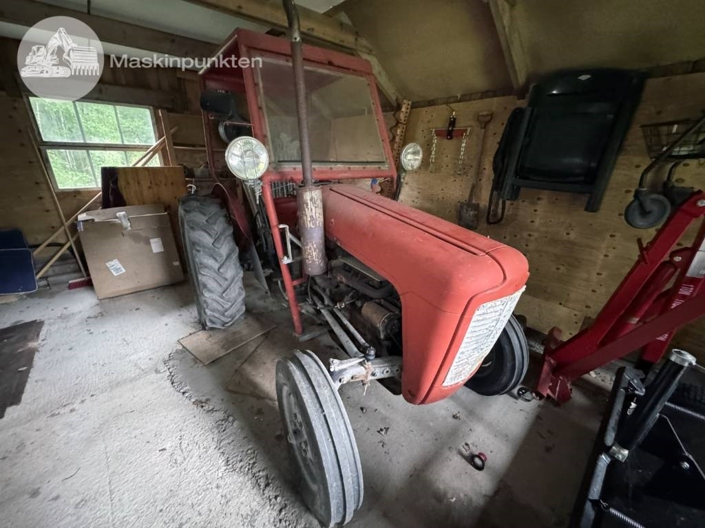 Massey Ferguson 35 - Трактор: фото 1 Massey Ferguson 35 - Трактор: фото 1