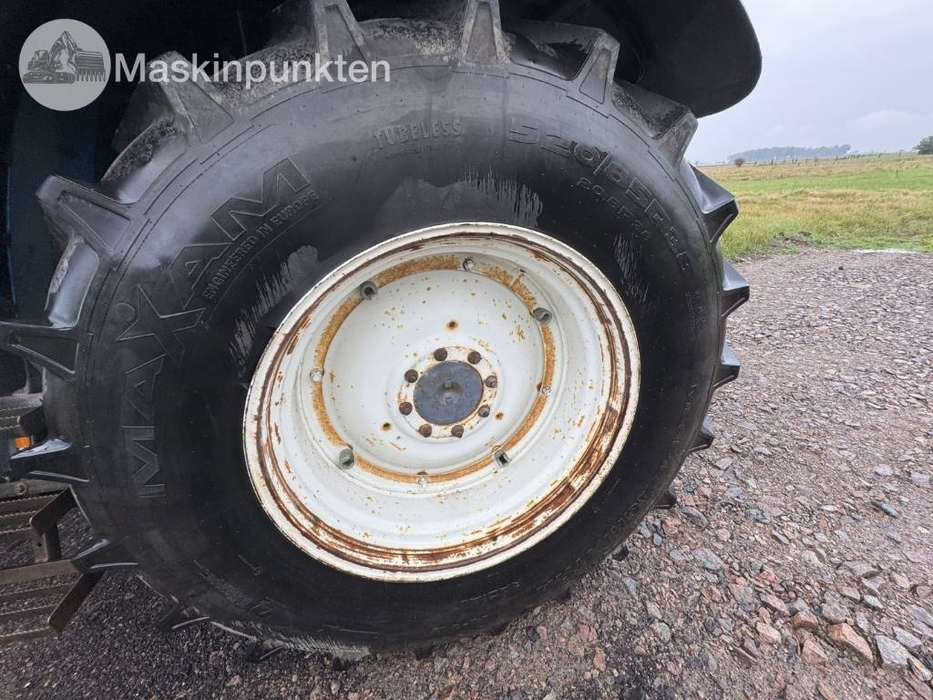 New Holland 8560  - Трактор: фото 5 New Holland 8560  - Трактор: фото 5