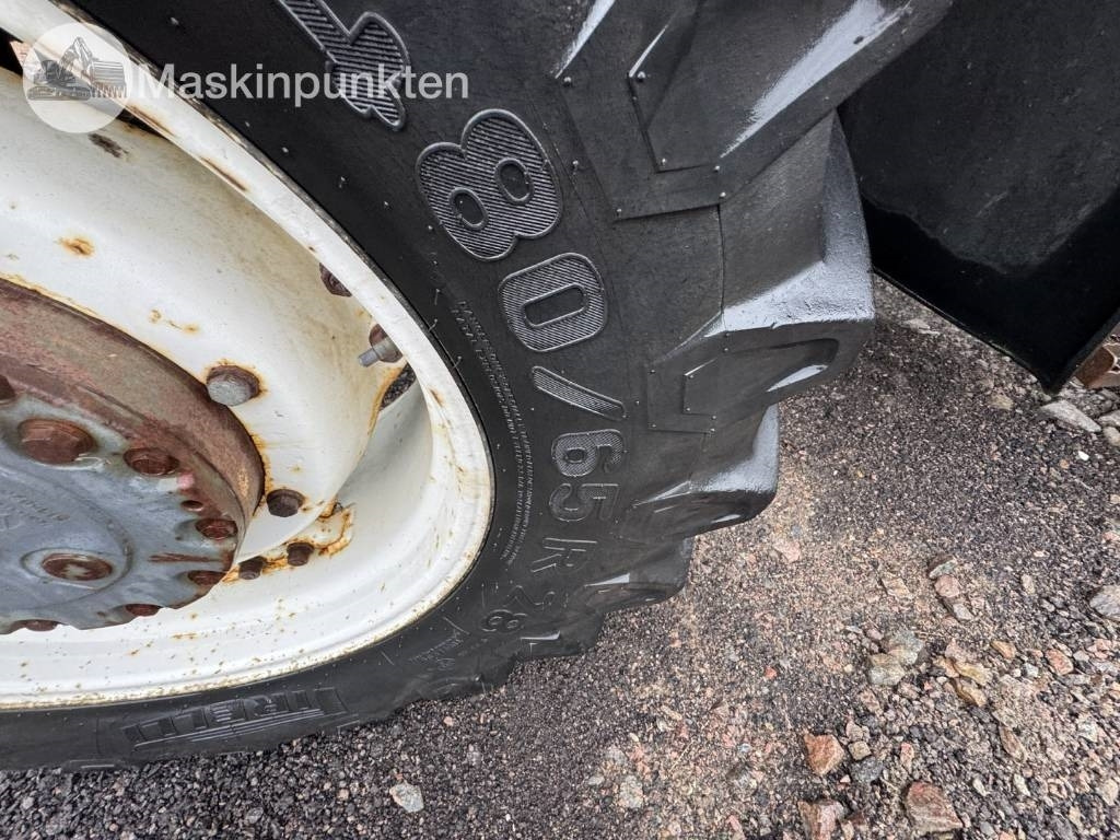 New Holland 8560  - Трактор: фото 3 New Holland 8560  - Трактор: фото 3