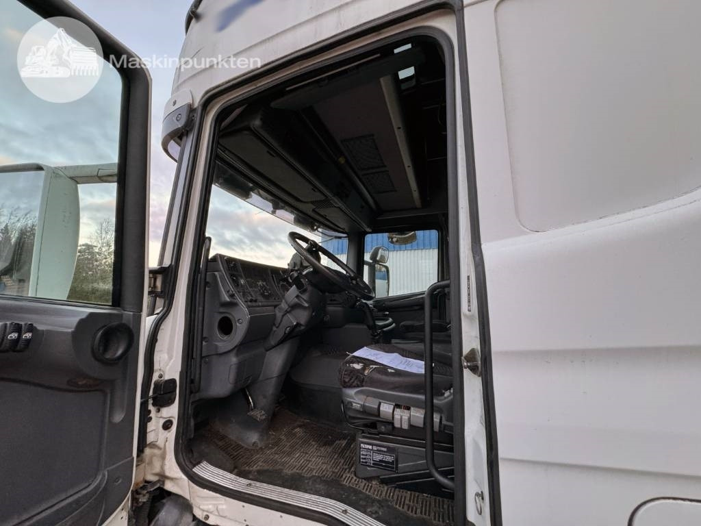 Грузовик с закрытым кузовом Scania R 114: фото 37