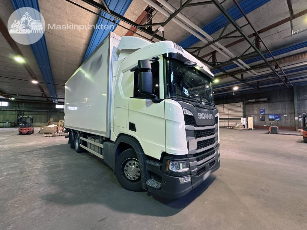 Scania R 450  - Грузовик с закрытым кузовом: фото 1 Scania R 450  - Грузовик с закрытым кузовом: фото 1