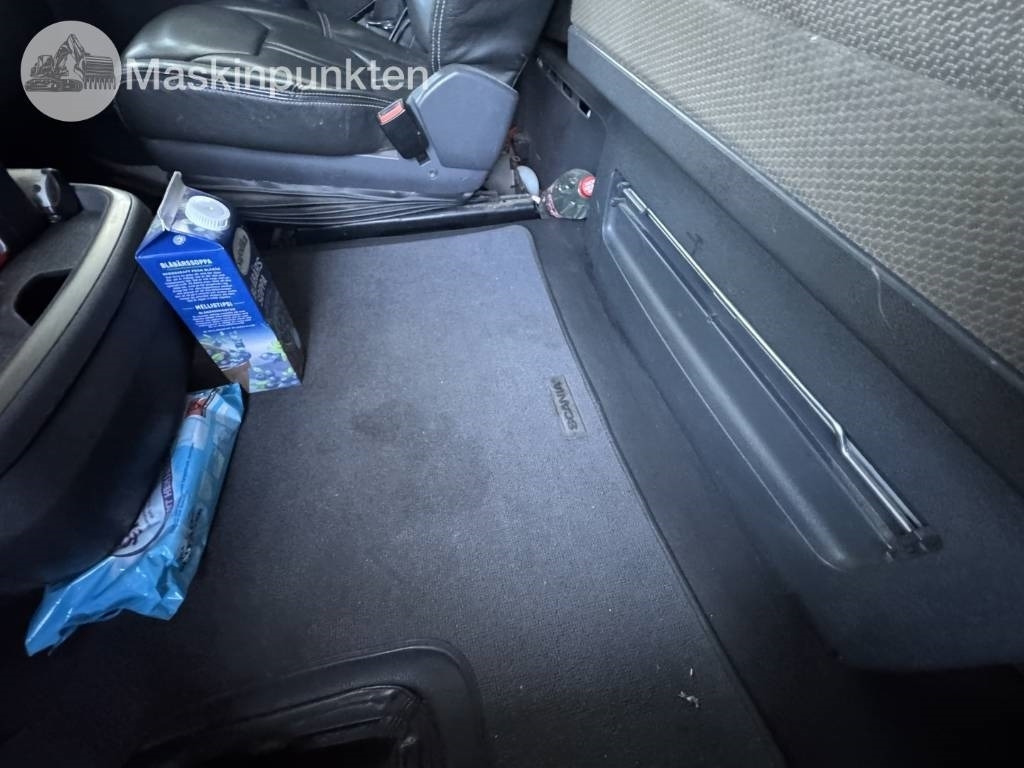 Портальный бункеровоз Scania R 560 LB: фото 39