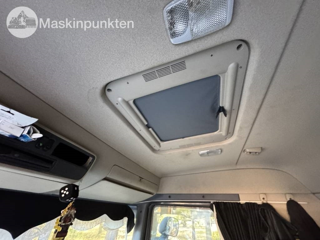 Портальный бункеровоз Scania R 560 LB: фото 37