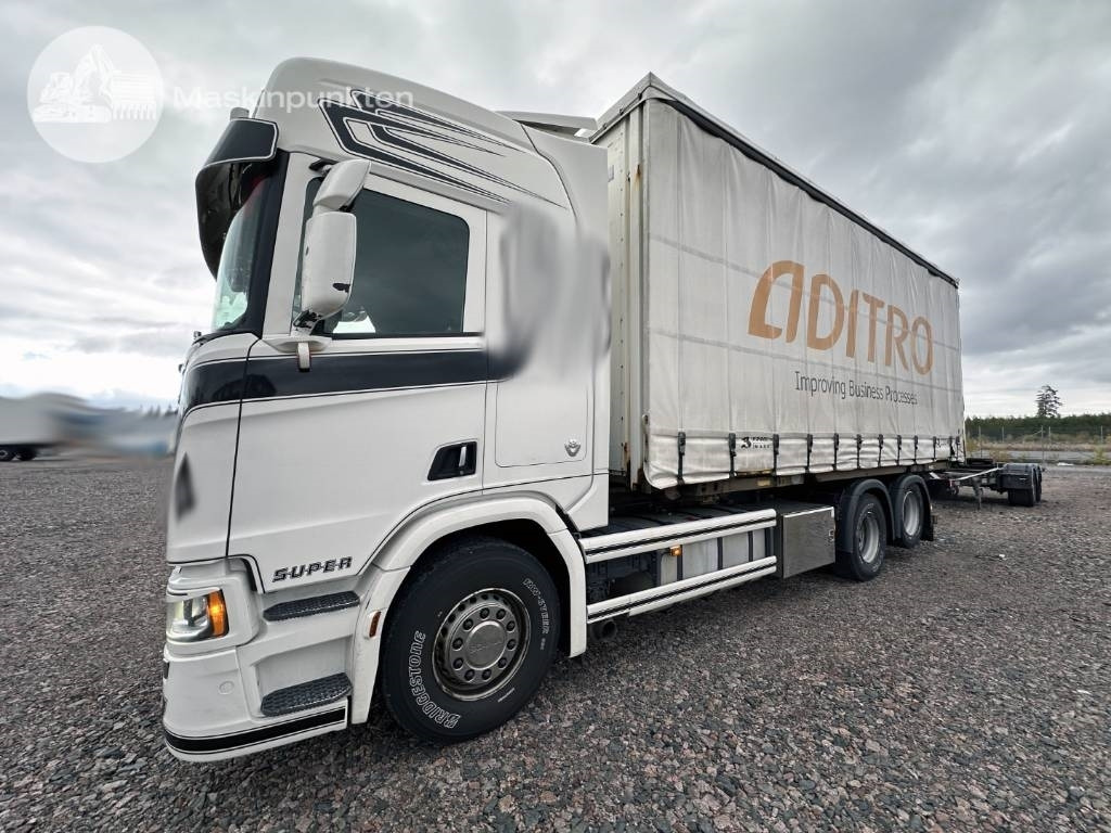 Scania R 580 - Грузовик-контейнеровоз/ Сменный кузов: фото 4 Scania R 580 - Грузовик-контейнеровоз/ Сменный кузов: фото 4