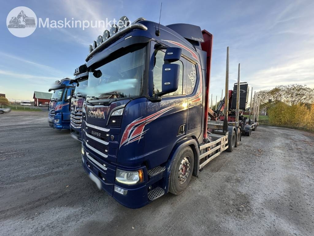 Scania R 580 timmerbil med kran  - Лесовоз: фото 1 Scania R 580 timmerbil med kran  - Лесовоз: фото 1