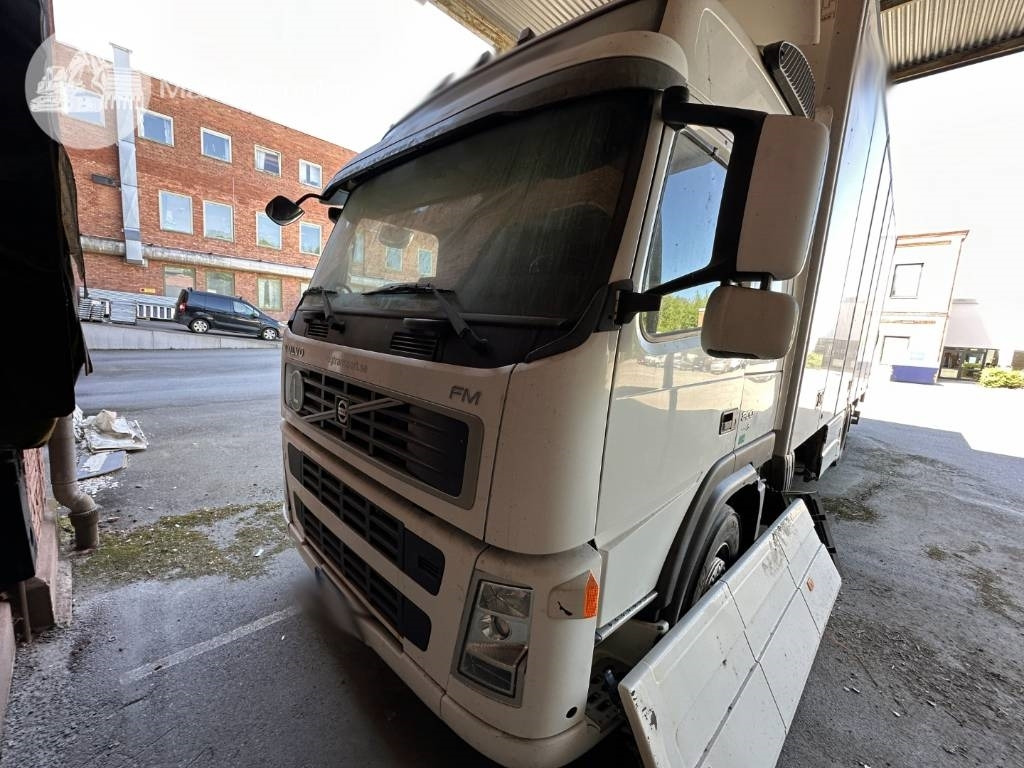 Volvo FM 300  - Грузовик с закрытым кузовом: фото 4 Volvo FM 300  - Грузовик с закрытым кузовом: фото 4