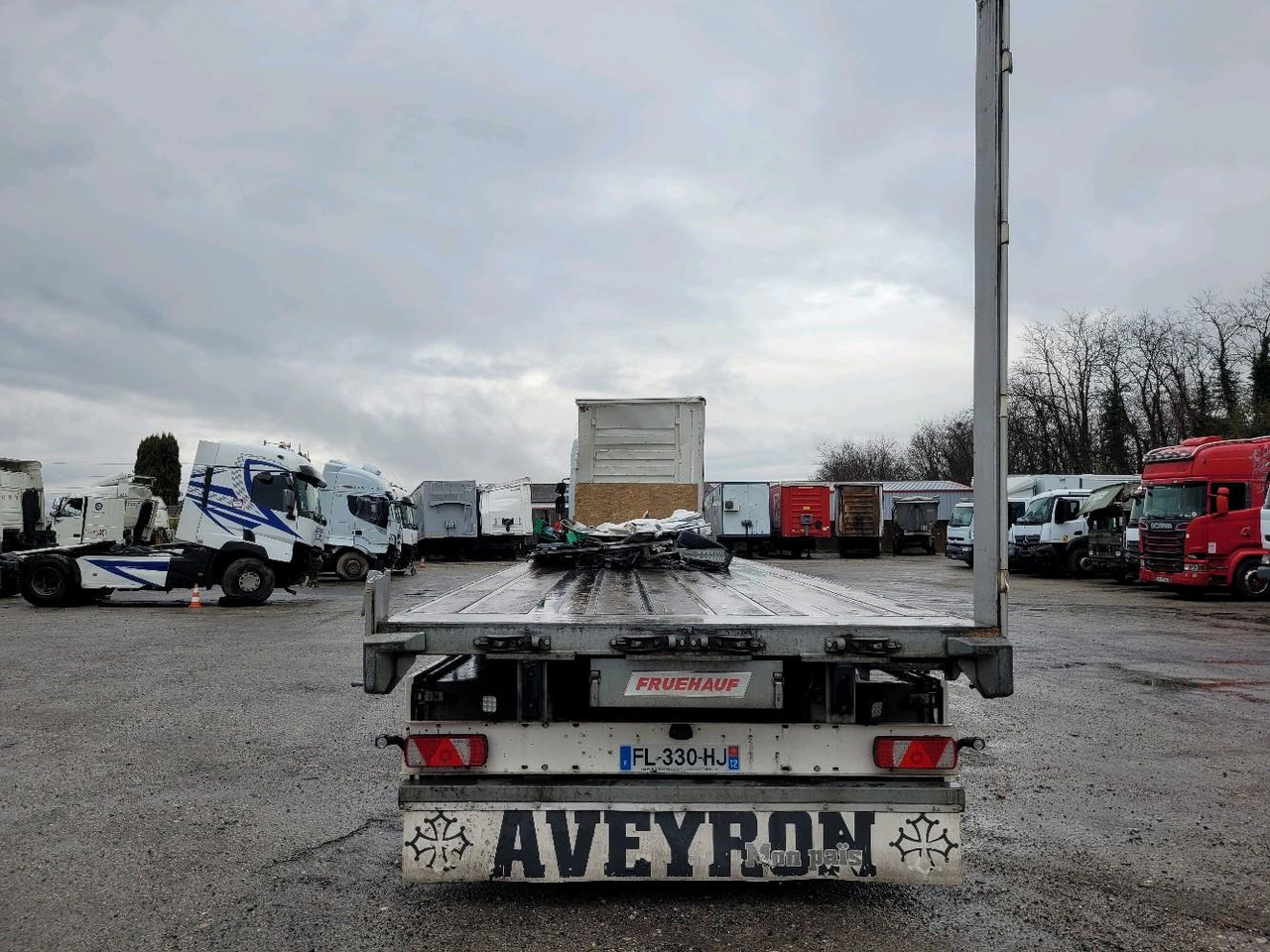 FRUEHAUF SEMI 3 ESSIEUX SAVOYARD FKSRT4 - Полуприцеп бортовой/ Платформа: фото 5 FRUEHAUF SEMI 3 ESSIEUX SAVOYARD FKSRT4 - Полуприцеп бортовой/ Платформа: фото 5