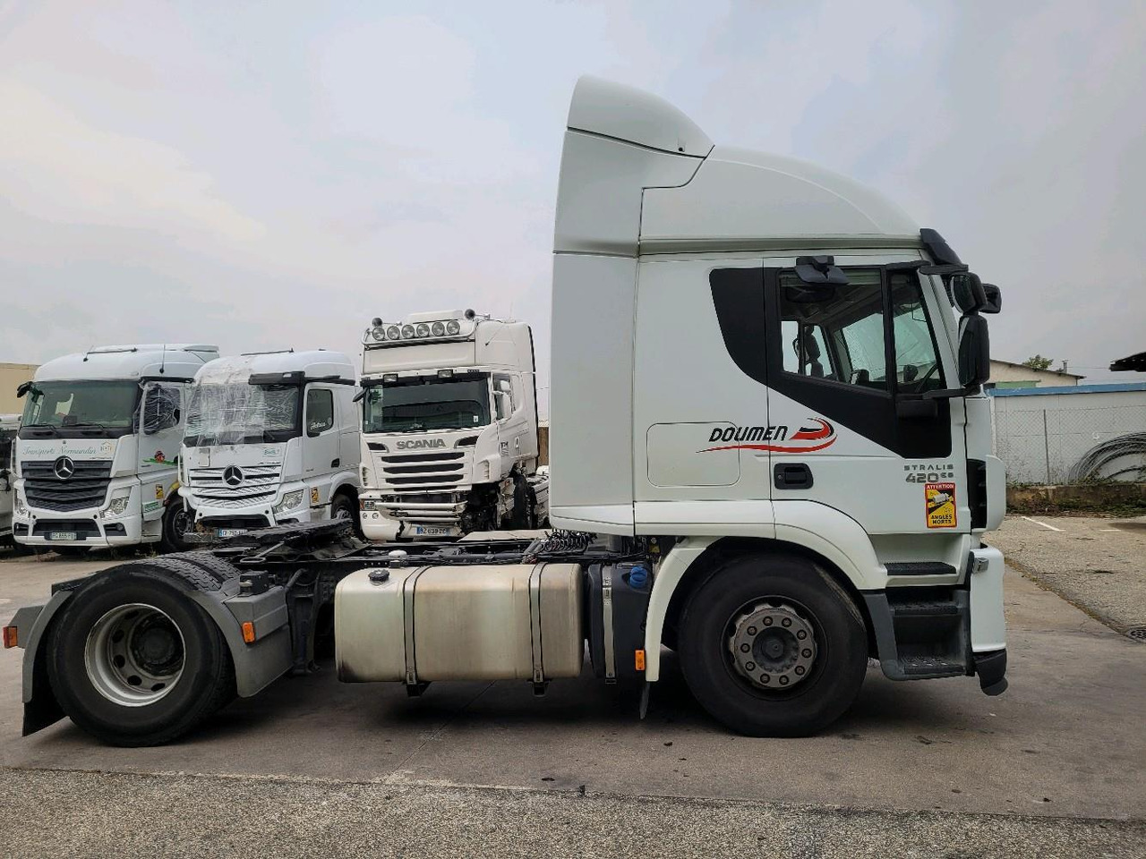 IVECO STRALIS 440S42 4X2 - Тягач: фото 3 IVECO STRALIS 440S42 4X2 - Тягач: фото 3