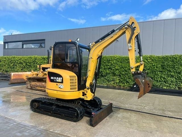CAT 302.7 D CR - Мини-экскаватор: фото 2 CAT 302.7 D CR - Мини-экскаватор: фото 2