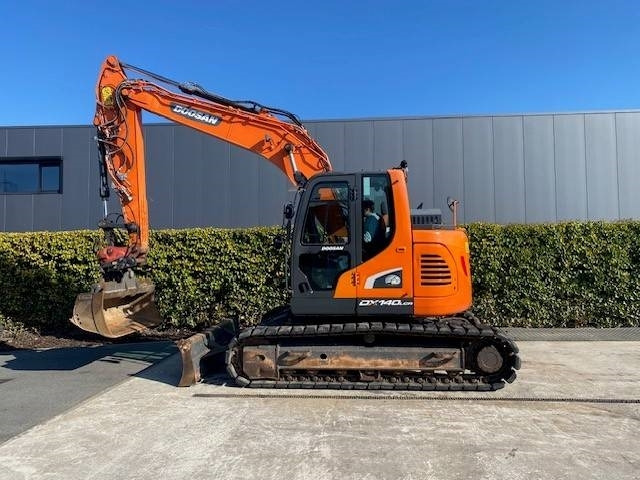 Doosan DX140LCR-5 - Гусеничный экскаватор: фото 5 Doosan DX140LCR-5 - Гусеничный экскаватор: фото 5
