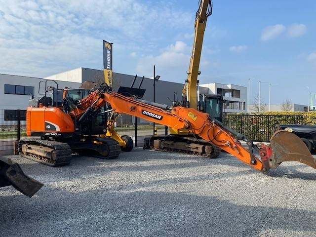 Doosan DX140LCR-5 - Гусеничный экскаватор: фото 5 Doosan DX140LCR-5 - Гусеничный экскаватор: фото 5