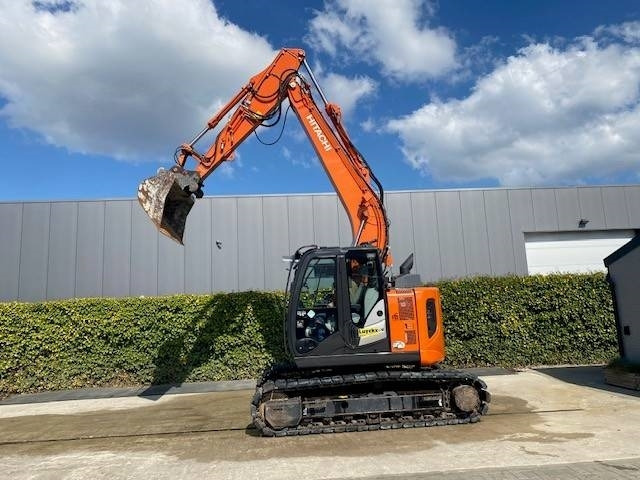 Hitachi 135US-6 - Гусеничный экскаватор: фото 4 Hitachi 135US-6 - Гусеничный экскаватор: фото 4