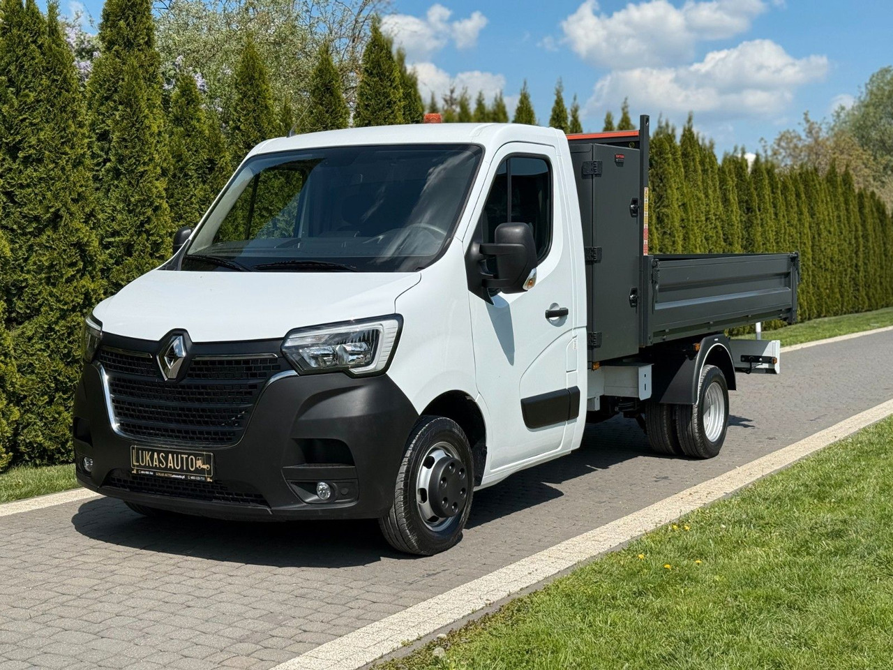 Renault MASTER TIPPER 3 SEATS LOW KMS - Малотоннажный самосвал: фото 1 Renault MASTER TIPPER 3 SEATS LOW KMS - Малотоннажный самосвал: фото 1