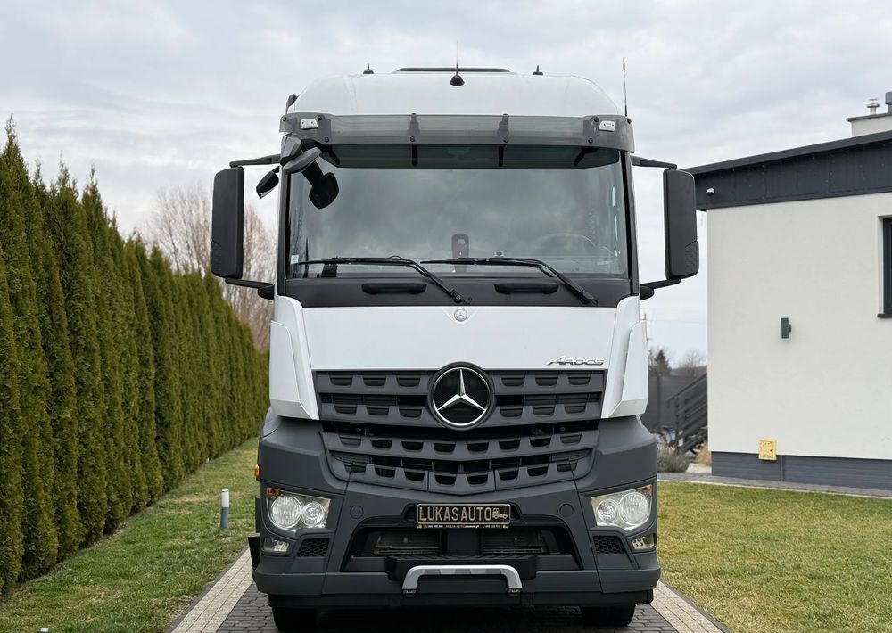 Mercedes-Benz AROCS 1843 HYDRAULIKA - Тягач: фото 2 Mercedes-Benz AROCS 1843 HYDRAULIKA - Тягач: фото 2
