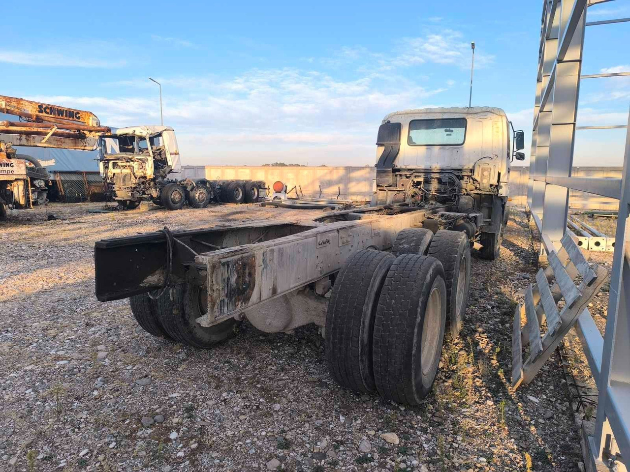 Isuzu 2.8 CXZ 81 - Грузовик-шасси: фото 5 Isuzu 2.8 CXZ 81 - Грузовик-шасси: фото 5