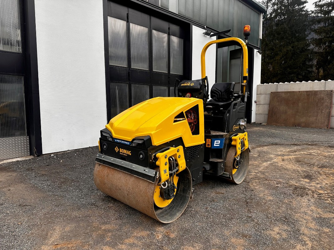 BOMAG DE BW 120 ADe-5 - Каток: фото 1 BOMAG DE BW 120 ADe-5 - Каток: фото 1