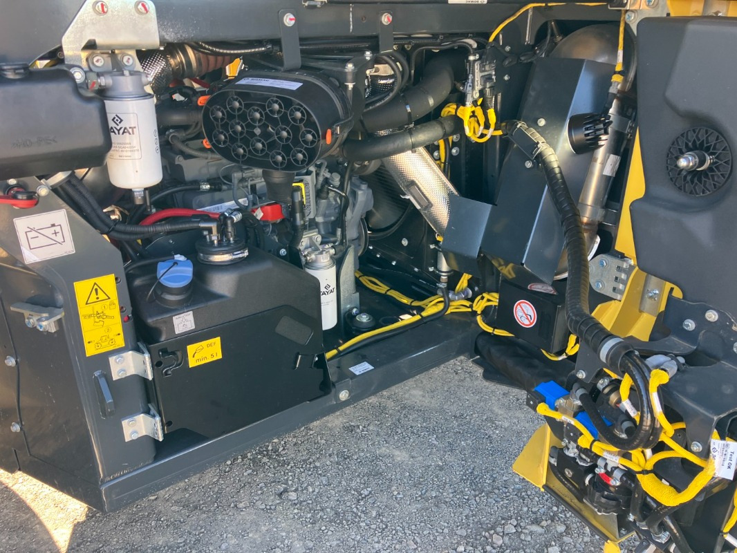 BOMAG DE BW 174 APO-4v Stage V/Tier 4f - Дорожный каток: фото 4 BOMAG DE BW 174 APO-4v Stage V/Tier 4f - Дорожный каток: фото 4