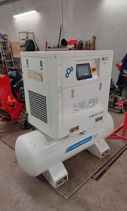 Nowy kompresor śrubowy Zelfir 7.5 kW 1100l/min zbiornik - Воздушный компрессор: фото 1 Nowy kompresor śrubowy Zelfir 7.5 kW 1100l/min zbiornik - Воздушный компрессор: фото 1