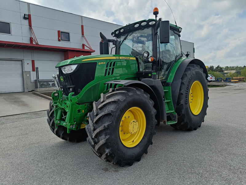 Трактор John Deere 6215R: фото 7