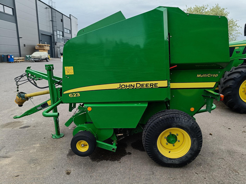 John Deere 623N - Пресс-подборщик рулонный: фото 1 John Deere 623N - Пресс-подборщик рулонный: фото 1
