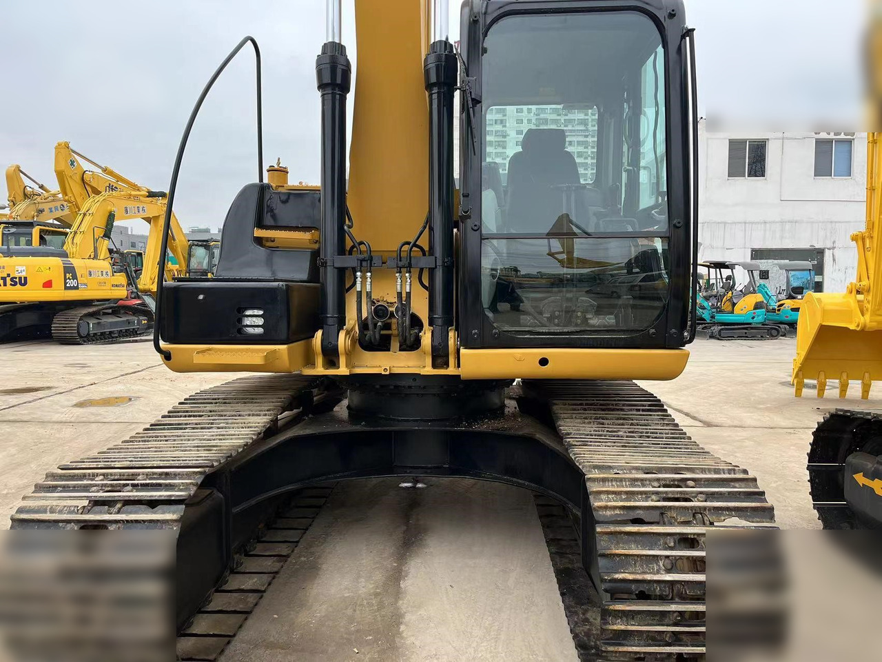 CATERPILLAR 315D - Гусеничный экскаватор: фото 3 CATERPILLAR 315D - Гусеничный экскаватор: фото 3