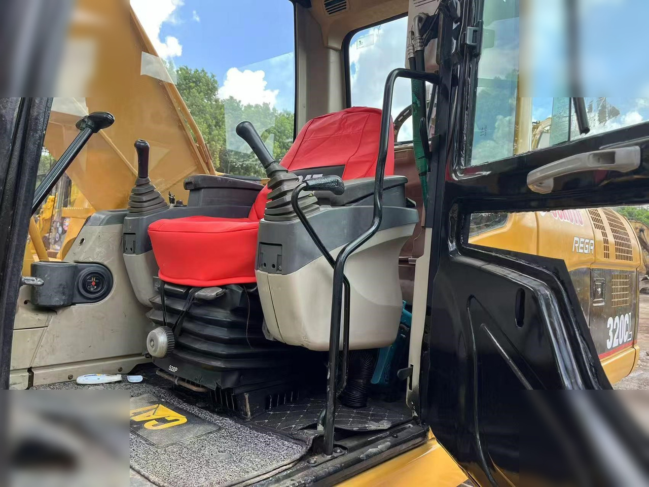 Гусеничный экскаватор CATERPILLAR 320CL: фото 8