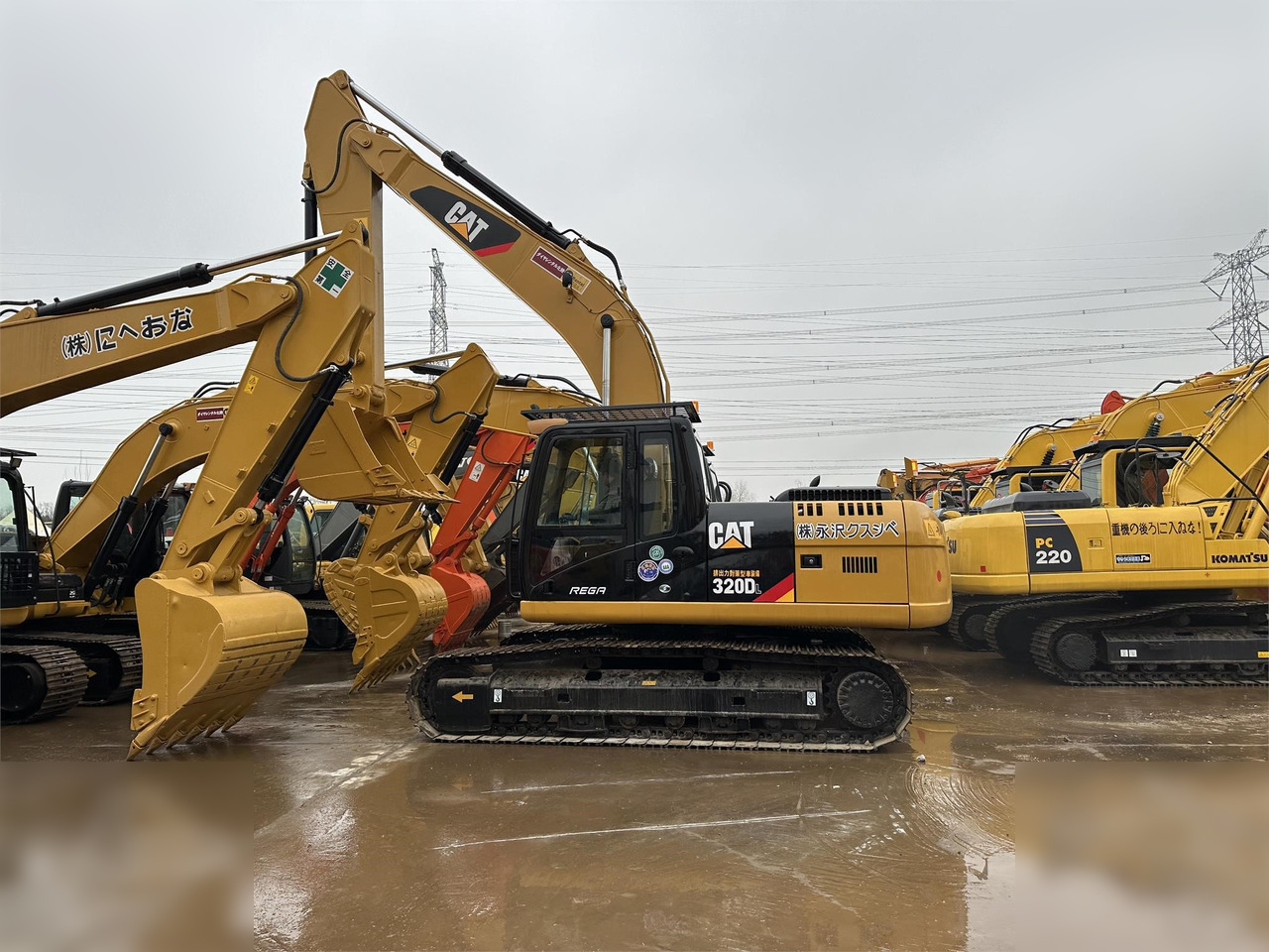 CATERPILLAR 320DL - Гусеничный экскаватор: фото 1 CATERPILLAR 320DL - Гусеничный экскаватор: фото 1