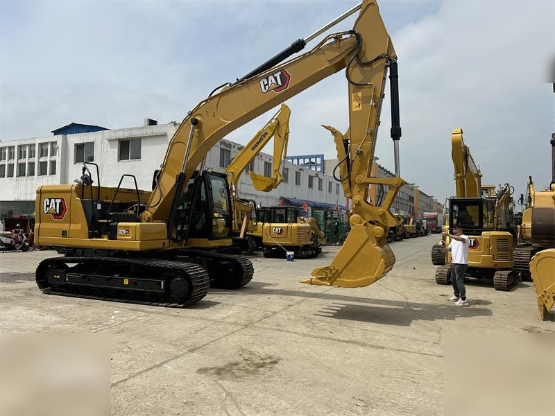 CATERPILLAR 320GC - Гусеничный экскаватор: фото 2 CATERPILLAR 320GC - Гусеничный экскаватор: фото 2