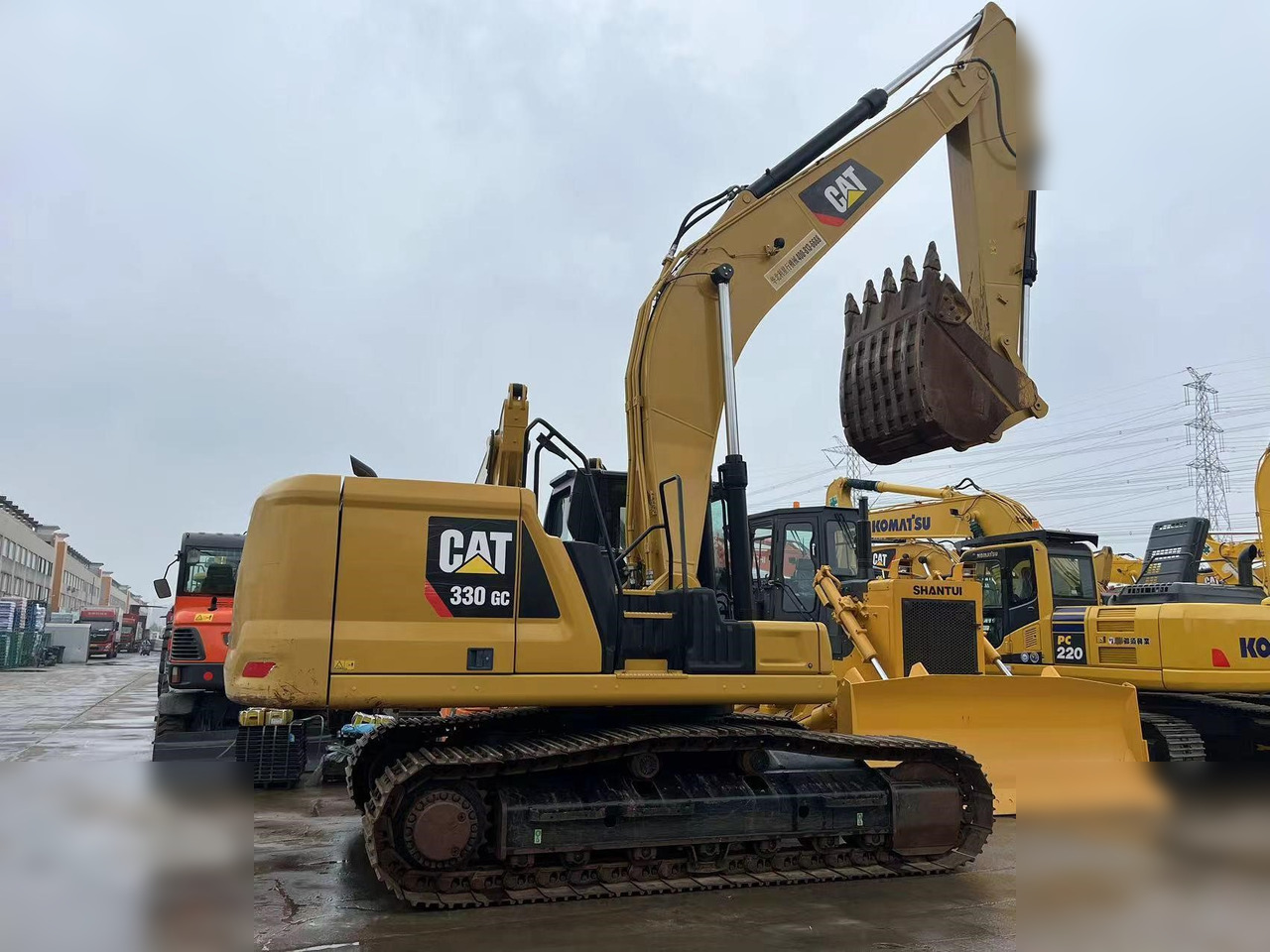 CATERPILLAR 330GC - Гусеничный экскаватор: фото 1 CATERPILLAR 330GC - Гусеничный экскаватор: фото 1