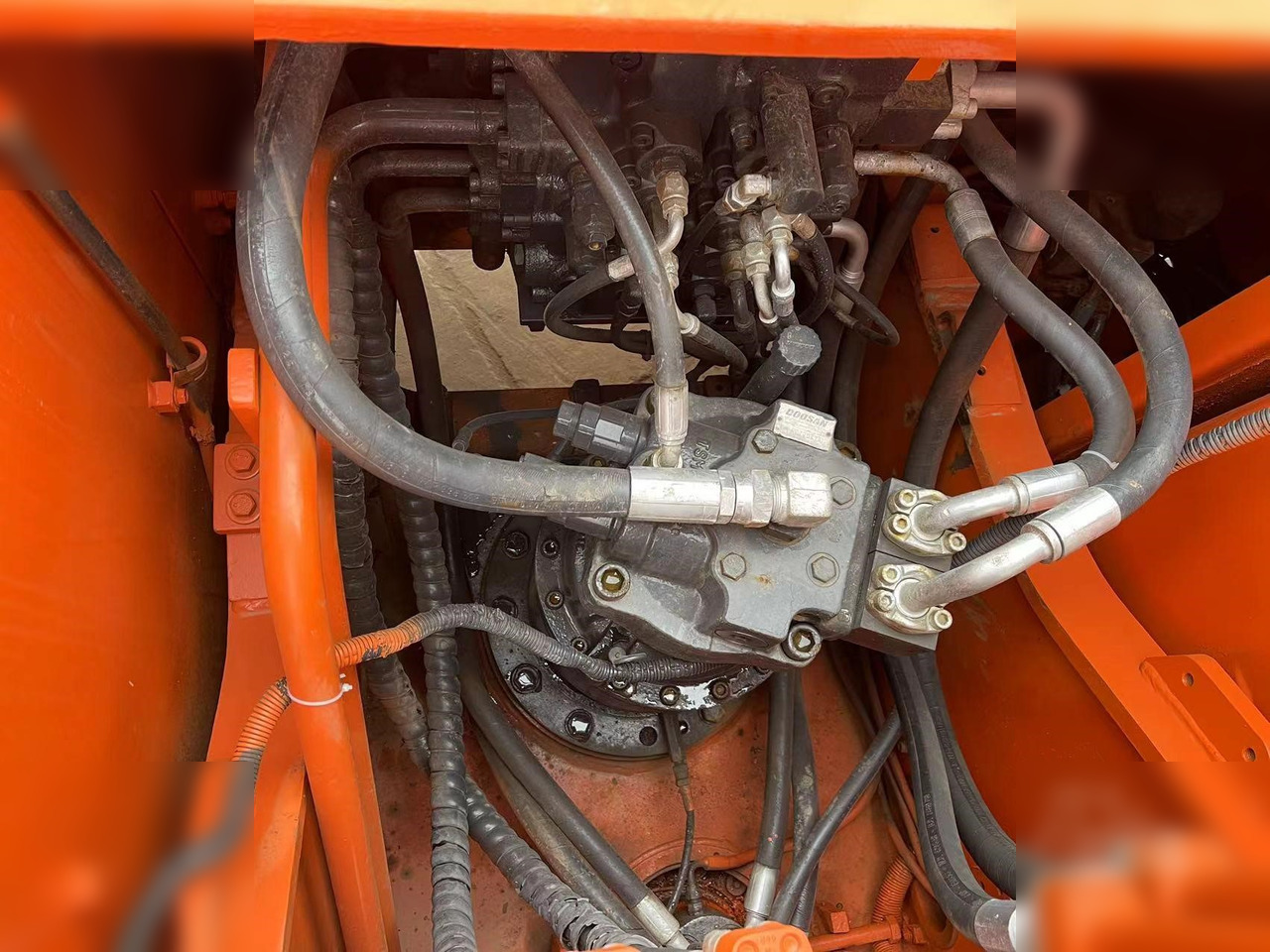 DOOSAN DX225 LC - Гусеничный экскаватор: фото 5 DOOSAN DX225 LC - Гусеничный экскаватор: фото 5